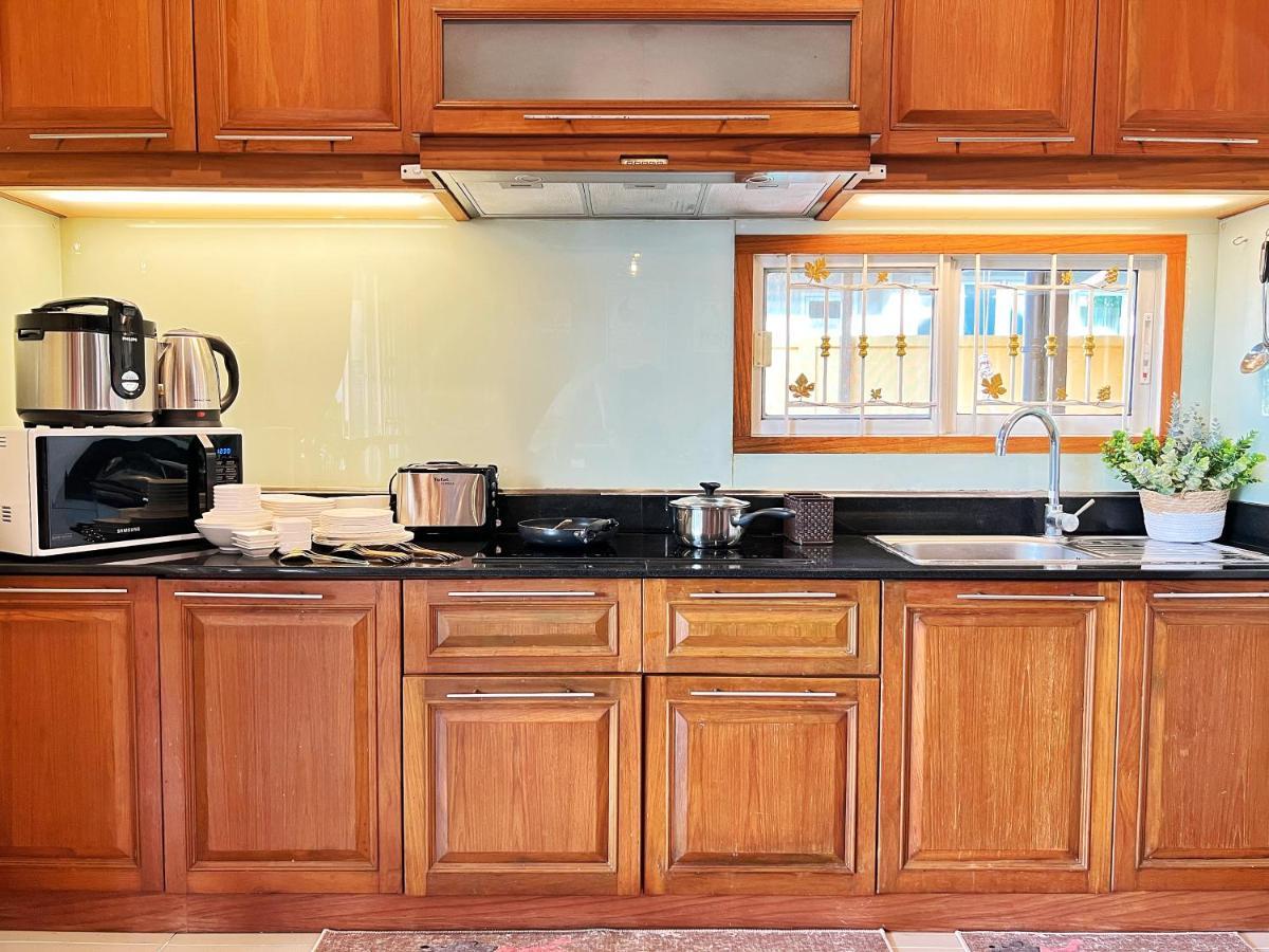 Mantra Pattaya Pool Villa With Jacuzzi In Pattaya-Pet-Friendly Jomtien Beach Zewnętrze zdjęcie